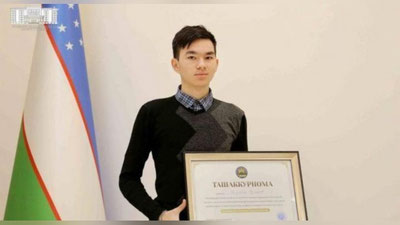 'Toshkent shahar hokimi yosh tadbirkorni taqdirladi 'ning rasmi