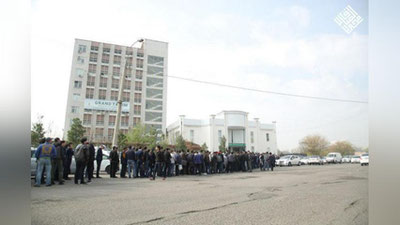 'Тошкентда Қуръони Каримни сотиб олиш учун катта навбат юзага келди (фото)'ning rasmi