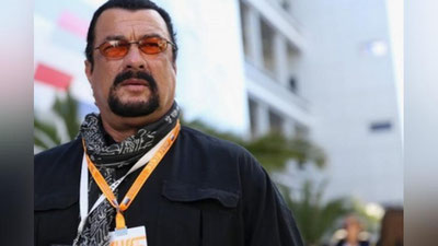 '​BUGUN STIVEN SIGAL TOShKENTGA ETIB KELADI'ning rasmi