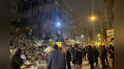'⚡️Turkiyadagi zilzilada O`zbekiston fuqarosi vafot etdi. O`zbekiston Turkiyaga yuborgan yordam kuchi 10 mingdan ortiq o`zbek yashaydigan Ovakent qishlog`ida qidiruv-qutqaruv ishlarini boshladi'ning rasmi