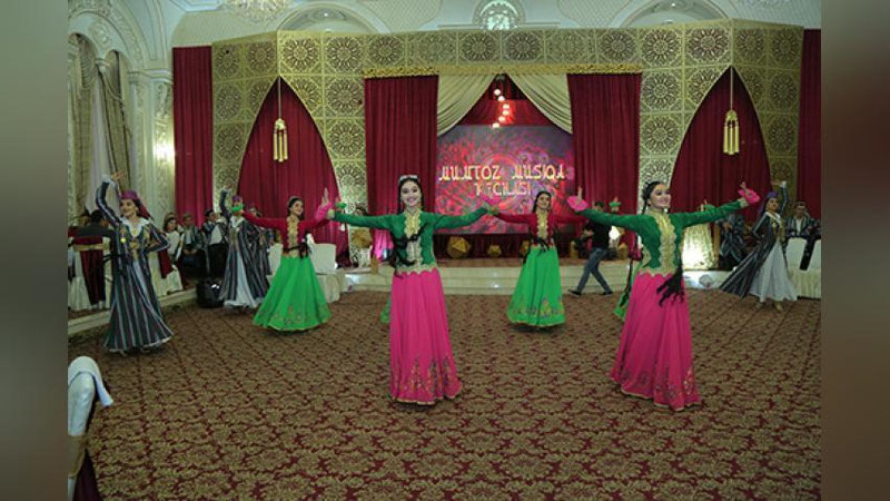 'МИЛЛИЙ МУСИҚА КЕЧАСИ ТАШКИЛ ЭТИЛДИ. МАХСУС РЕПОРТАЖ (ВИДЕО)'ning rasmi