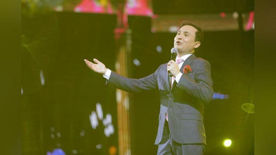 '​BAHROM NAZAROV KONSERTIDAN FOTOREPORTAJ'ning rasmi