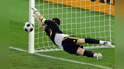 Изрображение 'МЕКСИКАНСКИЙ ВРАТАРЬ СОВЕРШИЛ ЧЕТЫРЕ СЕЙВА ЗА 10 СЕКУНД (ВИДЕО)'