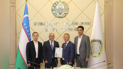 'Adliya vazirligi axborot xavfsizligi bo`yicha xalqaro sertifikatga ega bo`ldi'ning rasmi