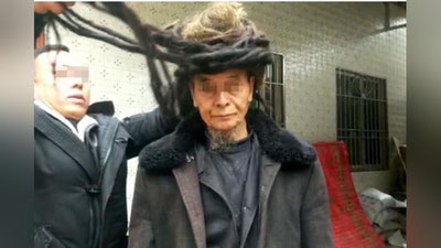 'Xitoy fuqarosi 54 yil davomida sochini o`stirdi (Video) 'ning rasmi