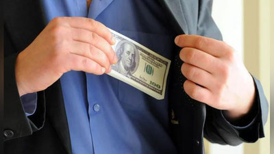 Изрображение 'Задержан гражданин, "продавший" место на Фархадском рынке за $15 тысяч'