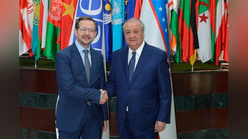 Изрображение 'АБДУЛАЗИЗ КАМИЛОВ ПРИНЯЛ ГЕНЕРАЛЬНОГО СЕКРЕТАРЯ ОБСЕ'