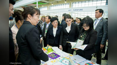 ' Агрепина Шин ва Шаҳноза Мирзиёева “Ўзэкспомарказ”даги кўргазмада иштирок этишди (фото)'ning rasmi