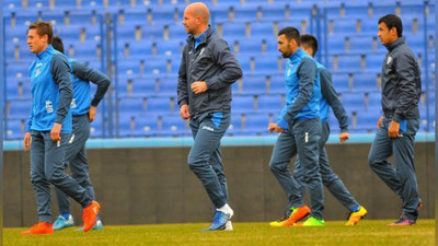 'O`zbekiston terma jamoasi Toshkentda mashg`ulotlar o`tkazmoqda'ning rasmi