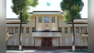 'Adliya vazirligi aholiga bepul huquqiy maslahatlar beradi'ning rasmi