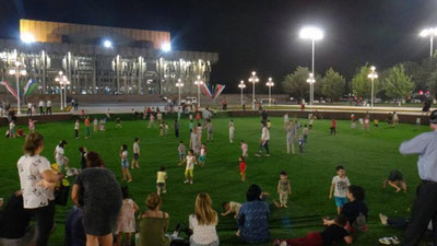 Изрображение 'ТАЙМЛАПС ВИДЕО: ОБНОВЛЕНИЕ ПЛОЩАДИ ДРУЖБЫ НАРОДОВ ЗА ТРИ МИНУТЫ'