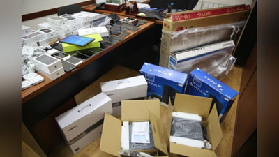 '​BOJXONAChILAR TYuNER ORASIGA TELEFON YaShIRIB OLIB KIRMOQChI BO`LGAN ShAXSNI TO`XTATIB QOLIShDI'ning rasmi