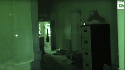 'БРИТАНИЯ ҚАҲВАХОНАЛАРИДАН БИРИДА АРВОҲ АЁЛНИНГ ҚИЧҚИРИҒИ ЭШИТИЛДИ (ВИДЕО)'ning rasmi