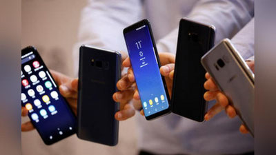 '2018 yilning eng yaxshi smartfonlarini ma`lum qilindi 'ning rasmi