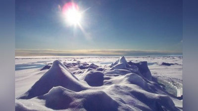 Изрображение 'АНОМАЛЬНО ВЫСОКАЯ ТЕМПЕРАТУРА ЗАФИКСИРОВАНА НА СЕВЕРНОМ ПОЛЮСЕ'