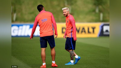 'МЕССИ КУЗАТУВ ОСТИДА: У ТИНМАЙ ИШЛАМОҚДА'ning rasmi