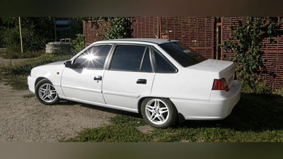 Изрображение 'РАЗРЕШАТ ЛИ ТОНИРОВКУ СТЕКОЛ В АВТО?'