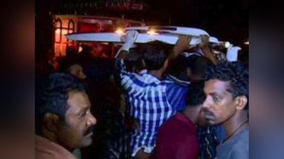 Изрображение 'В результате пожара в индии погибли свыше 100 человек '