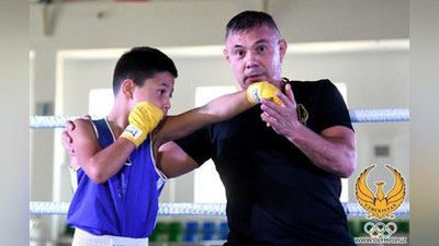 Изрображение 'КОСТЯ ЦЗЮ ПРОВЕЛ МАСТЕР-КЛАСС ДЛЯ ЮНЫХ БОКСЕРОВ УЗБЕКИСТАНА (ФОТО)'