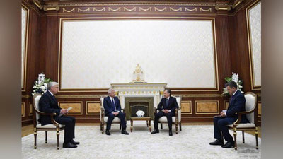 Изрображение 'ШАВКАТ МИРЗИЁЕВ И ВАГИТ АЛЕКПЕРОВ ОБСУДИЛИ ПОДГОТОВКУ НОВЫХ ПРОЕКТОВ'