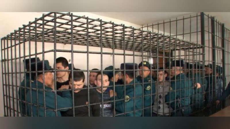 Изрображение 'В САМАРКАНДЕ ОСУЖДЕНЫ ЧЛЕНЫ ПРЕСТУПНОЙ ГРУППИРОВКИ (ВИДЕО)'