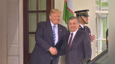 Изрображение 'ВИДЕО: ПРЕЗИДЕНТ США ВСТРЕТИЛ ГЛАВУ УЗБЕКИСТАНА У ДВЕРЕЙ БЕЛОГО ДОМА'