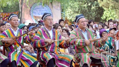 '“Xalqaro baxshichilik san`ati festivali”ning  g`olibi 7000 AQSh dollari oladi'ning rasmi