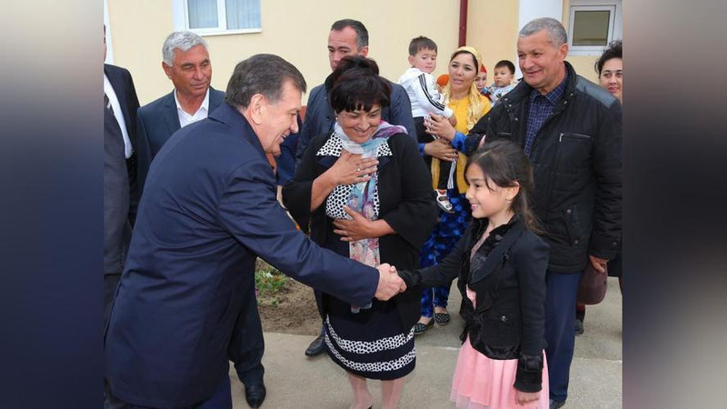'​Shavkat Mirziyoev Sharof Rashidov tumani aholisi bilan uchrashdi(Foto) 'ning rasmi
