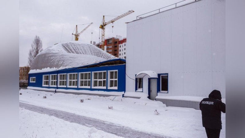 'Kievda sportzal tomi qulab tushdi'ning rasmi