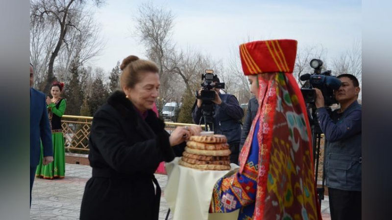 'Tatyana Karimova Nukusda Islom Karimovning 80 yillik yubileyiga bag`ishlangan tadbirda ishtirok etdi (foto)'ning rasmi