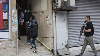 'Turkiyada saylovoldi terrorchilik harakatlariga tayyorlanayotgan IShID a`zolari qo`lga olindi'ning rasmi