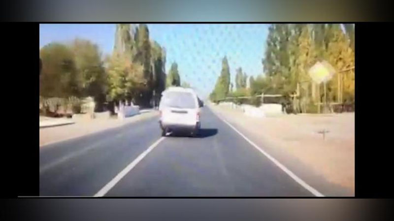 'Ўрта Чирчиқда Халқ банкига тегишли бўлган Дамас билан Жигули ўртасида ЙТҲ содир бўлди'ning rasmi