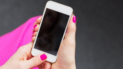 Изрображение 'Ученые: злоупотребление мобильным телефоном приводит к слабоумию'