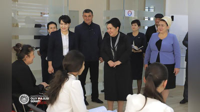 'Senat Raisi boshchiligidagi ishchi guruh Xorazm viloyatida o`rganish olib bormoqda'ning rasmi