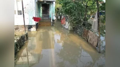 Изрображение 'СИЛЬНЫЙ ЛИВЕНЬ ЗАТОПИЛ ДВОРЫ В НАМАНГАНСКОЙ ОБЛАСТИ'