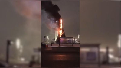 Изрображение 'РАЗ, ДВА, ТРИ - ЕЛОЧКА, ГОРИ: НОВОГОДНЕЕ ЧП В ЦЕНТРЕ АСТАНЫ (ВИДЕО)'