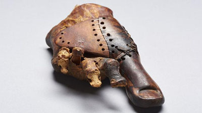 '​Олимлар Мисрдан Ер юзидаги энг қадимий оёқ протезини топди'ning rasmi