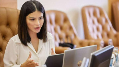 'Saida Mirziyoeva o`qituvchilarning zimmasiga keraksiz vazifalar yuklashni bas qilishlarini so`ramoqda'ning rasmi