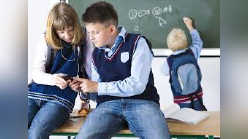 'MOBIL TELEFONDAN FOYDALANAYoTGAN O`QUVChI NAZORATGA OLINADIMI?'ning rasmi