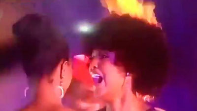 '“Afrika go`zali” tanlovi g`olibasining sochi yonib ketdi'ning rasmi