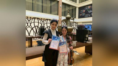 '12 yoshli Asalxon Yusupova "Jumeirah Sounds" xalqaro tanlov g`olibi bo`ldi'ning rasmi