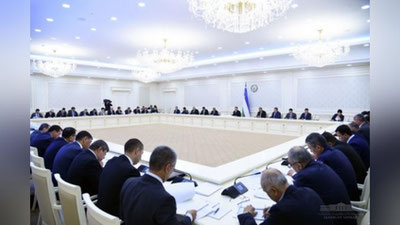 'Prezident «Obod qishloq» va «Obod mahalla» dasturlariga bag`ishlangan videoselektor o`tkazdi'ning rasmi