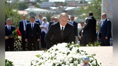 Изрображение 'ЦЕРЕМОНИЯ ВОЗЛОЖЕНИЯ ЦВЕТОВ ОТ РОССИЙСКОГО ЛИДЕРА (ФОТО)'