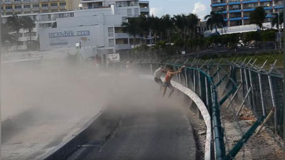 '​ПЛЯЖДА САЙЁҲ АЁЛНИ САМОЛЁТ ШАМОЛИ УЧИРИБ КЕТИШИ ОҚИБАТИДА ҲАЛОК БЎЛДИ (ВИДЕО)'ning rasmi