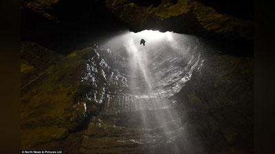 'Xitoyda g`orga tushib ketgan bolakay qutqarib olindi'ning rasmi