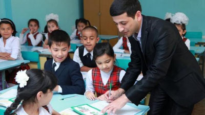 '13 ming nafar erkak o`qituvchilar maktablarga qaytdi'ning rasmi