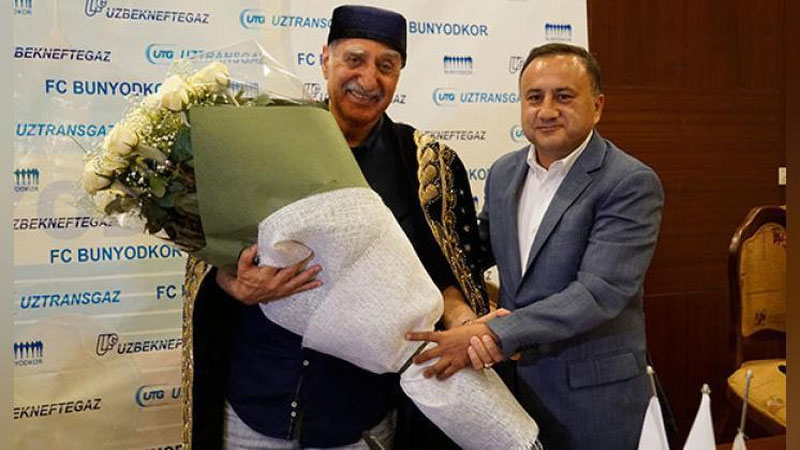 'Ўзбекистонда хизмат кўрсатган мураббий 70 ёшлик юбилейини нишонлади'ning rasmi