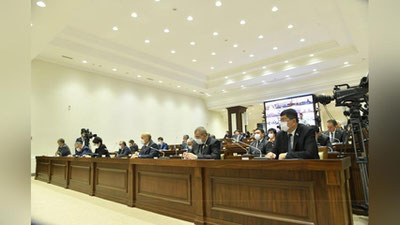 '2022 йилда таълим соҳасига қарийб 47 триллион сўм йўналтирилади — Сенат "2022 йил учун Давлат бюджети тўғрисида"ги қонунни маъқуллади'ning rasmi