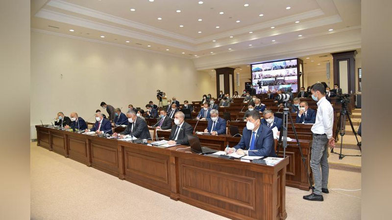 Изрображение 'Сенаторы отклонили Закон «О драгоценных металлах и драгоценных камнях»'