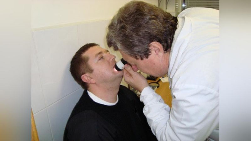 'Madad-shifo: UChUQ TOShSA...'ning rasmi